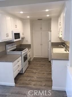 Building Photo - 2176 Via Puerta