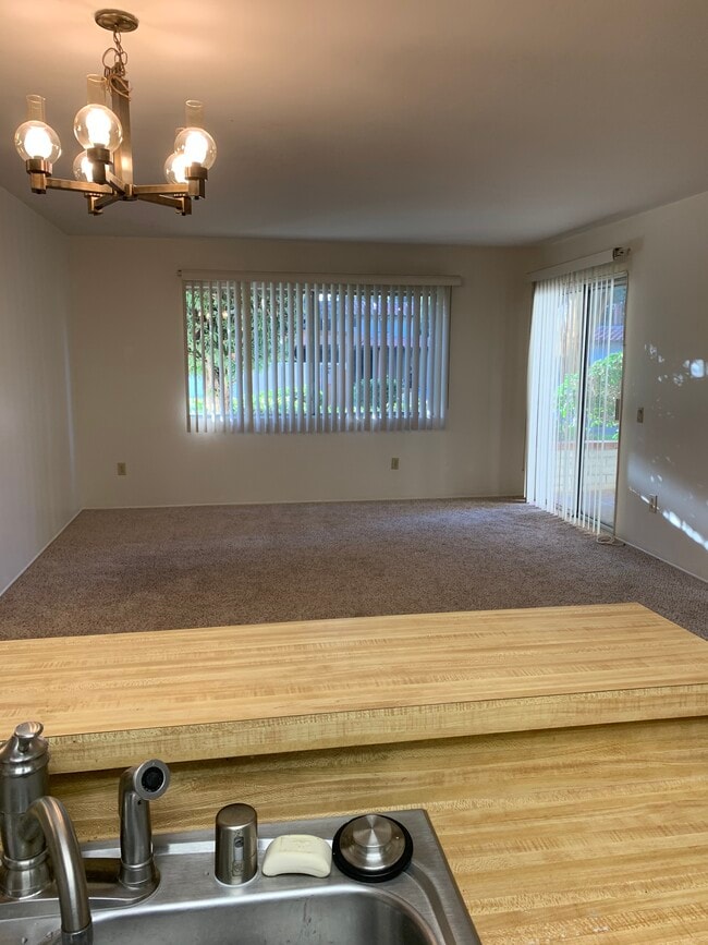 Living Room W/Patio Access - 10699 San Diego Mission Rd