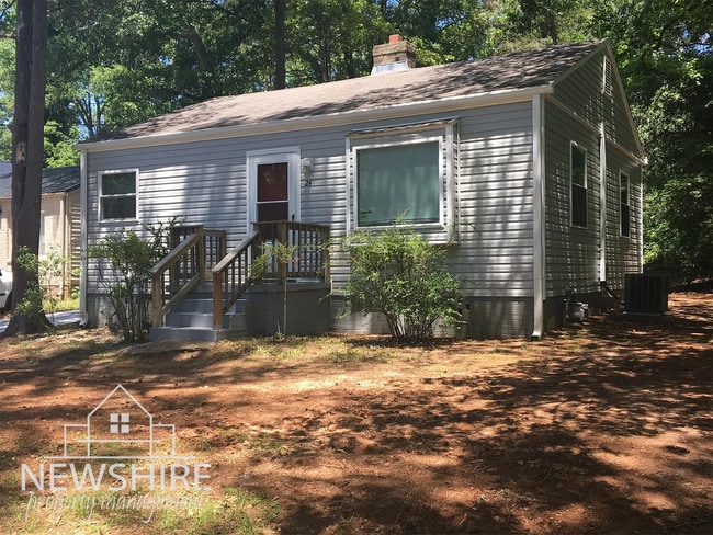 Photo - 24 Prancer Ave House