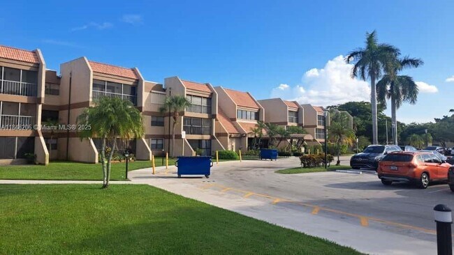 Foto del edificio - 240 Lakeview Dr