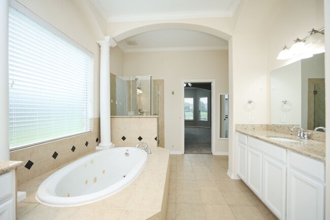 Building Photo - 21719 China Green Dr