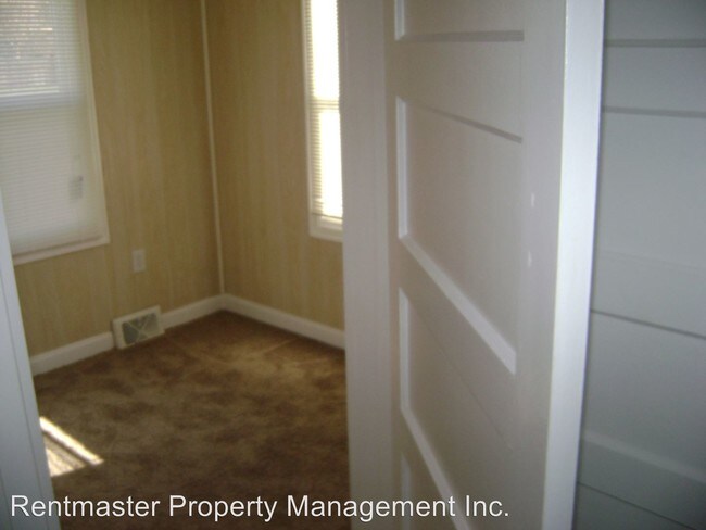 Foto del edificio - 415 W 19th St