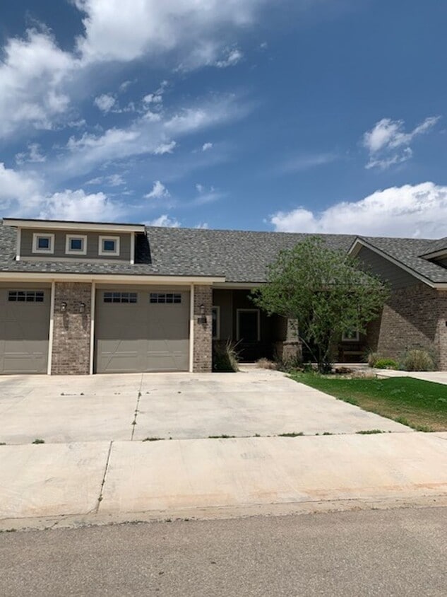 Primary Photo - 2550 138th Street