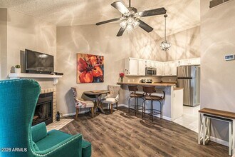 Building Photo - 4901 E Kelton Ln