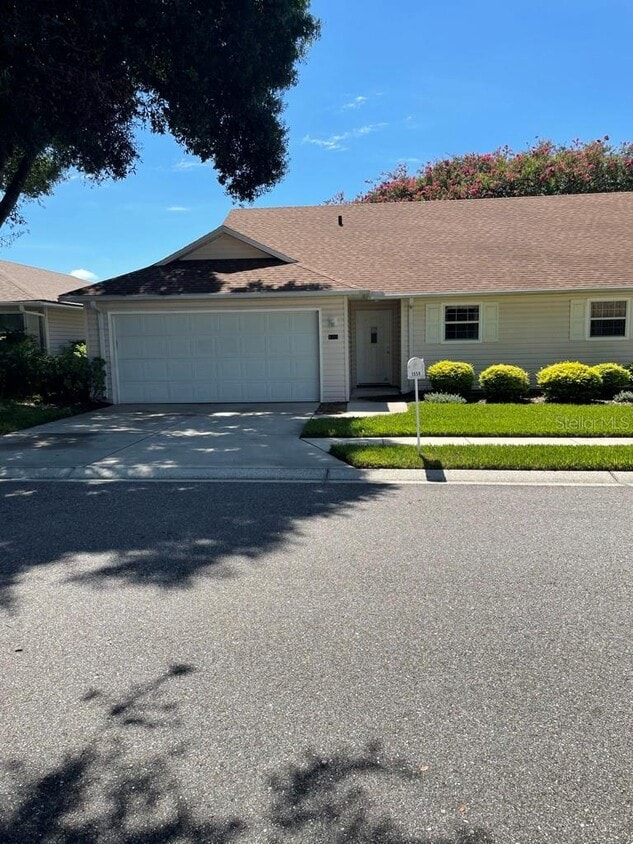 1558 Grove Ct, Tavares, FL 32778 Townhome Rentals in Tavares FL