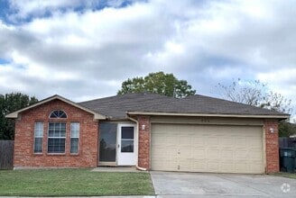 Building Photo - 904 Brandywine Ln