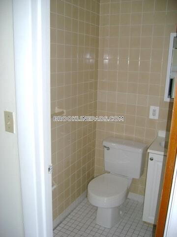 Foto del edificio - 1223 Beacon St