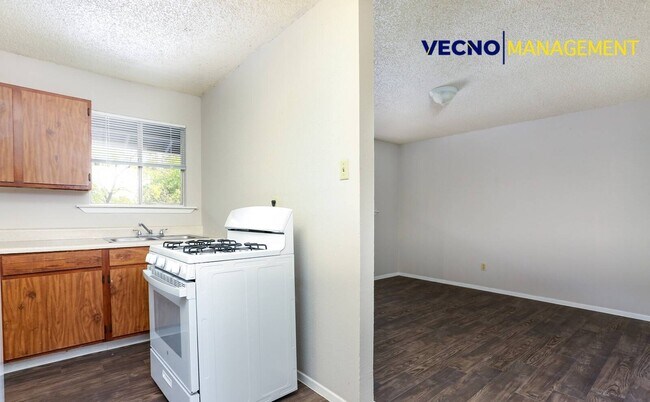 Foto del edificio - 102 E Cheryl Dr