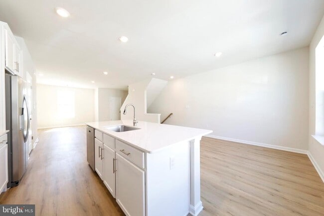 Building Photo - 23 Clementon Rd W