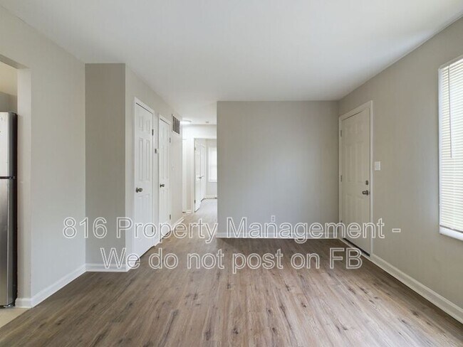 Foto del edificio - 11315 Booth Ave