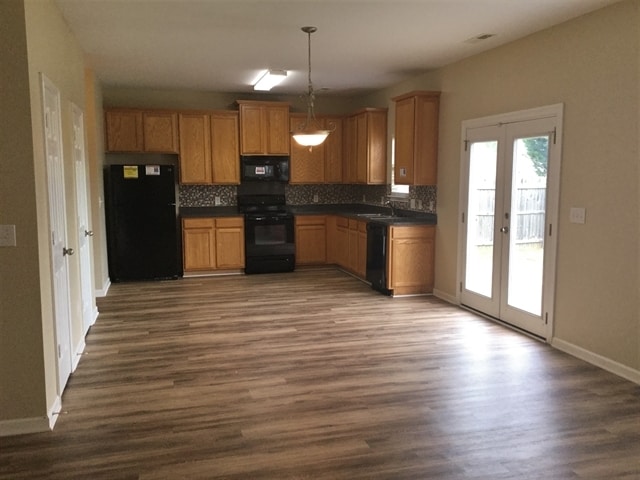 Foto del edificio - 581 Winborne Ave SW