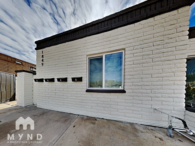 Building Photo - 1849 E Virginia Ave