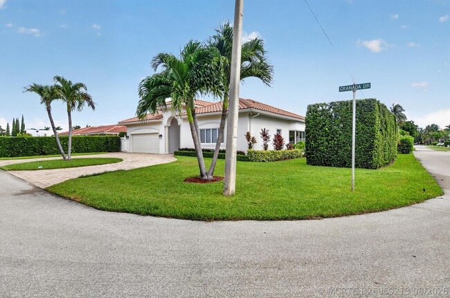 Building Photo - 899 Granada Dr