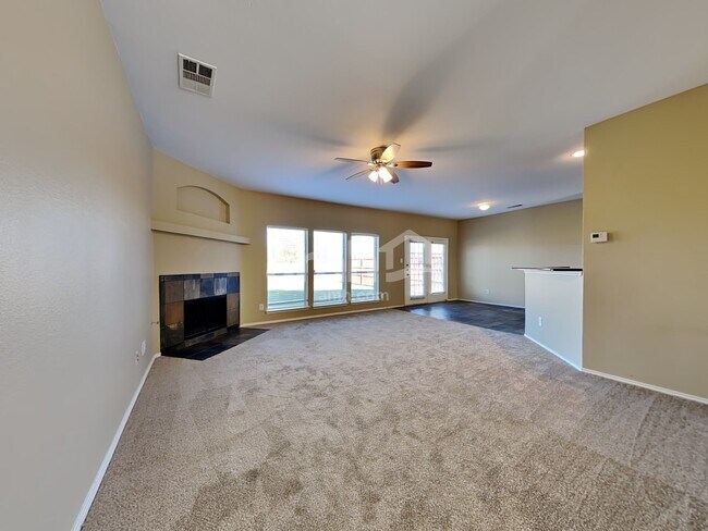 Building Photo - 1325 Wolf Dr