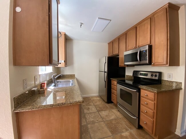 Building Photo - Spacious 1-Bedroom Condo in Prime Sunnyvale Location