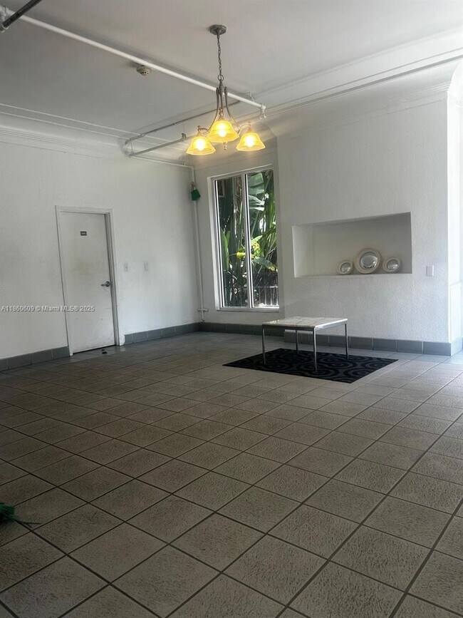 Foto del edificio - 820 Euclid Ave