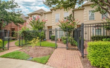 Building Photo - 13619 Brookbluff Ln