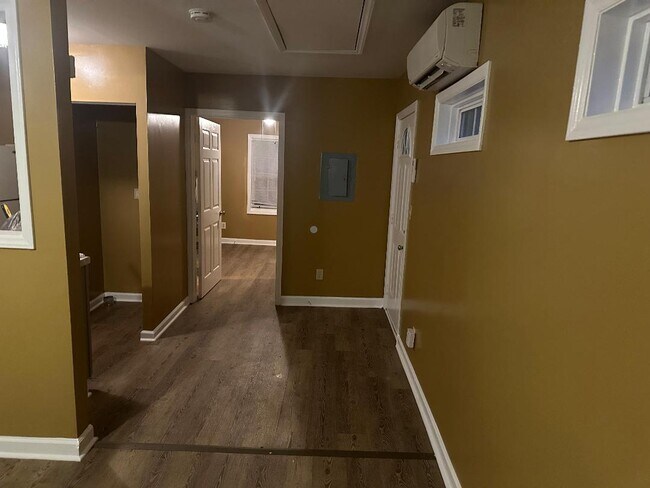 Foto del edificio - 527 Oakland Pl