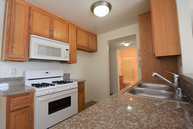 Foto del edificio - 11760 Hamlin St