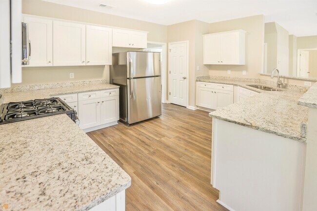 Foto del edificio - 2729 Autumn Lake Ln