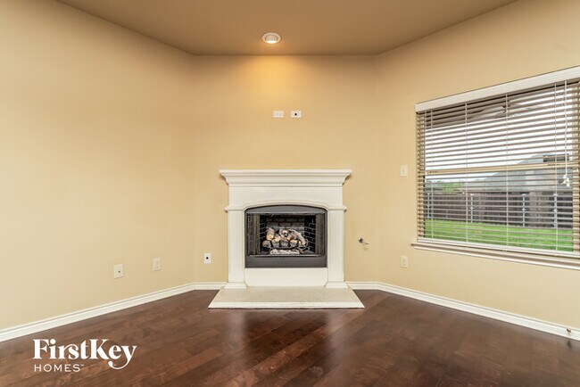 Foto del edificio - 1016 Hidden Creek Dr