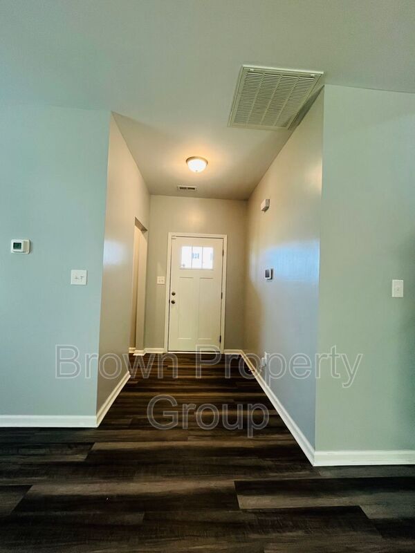 Foto del edificio - 2165 Stonewash Dr