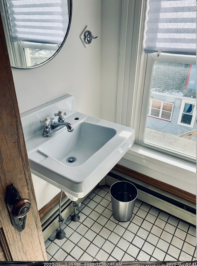 Bathroom with large windows. - 1024 7th St N