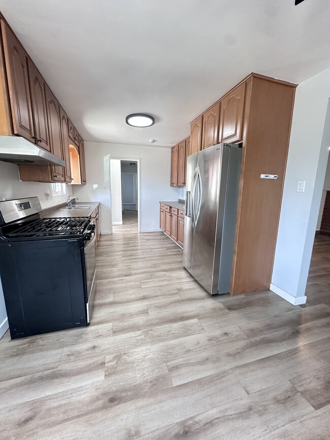 Foto del edificio - 1405 Skyline Dr