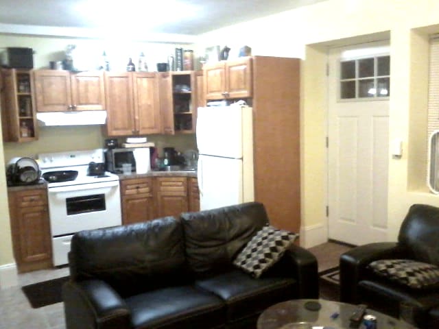 Primary Photo - 131 Park Dr