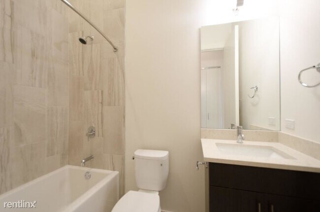 Foto del edificio - 1620 N Milwaukee Ave