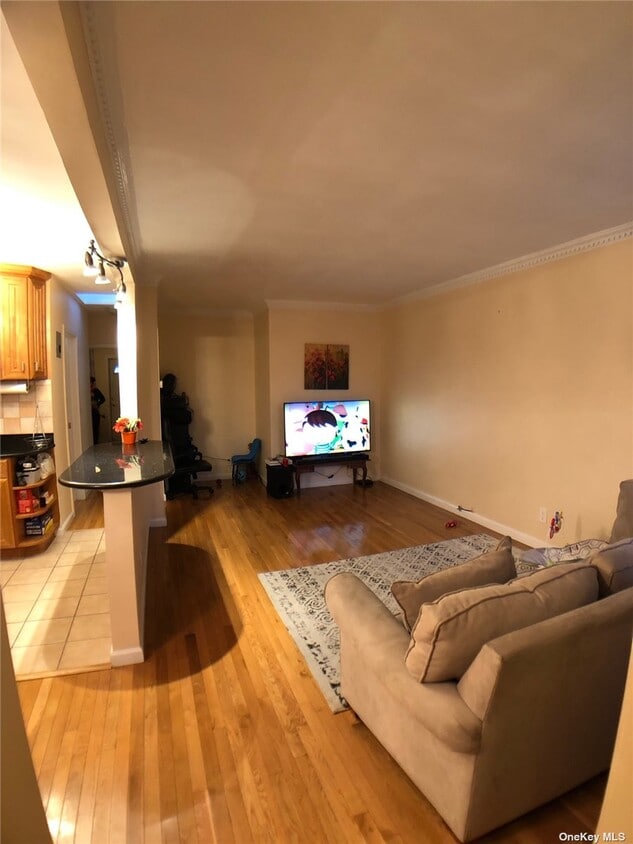 Primary Photo - 136-27 58th Ave