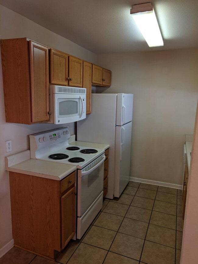 Building Photo - 2738 W Tharpe St