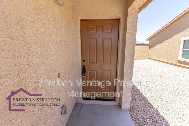 Building Photo - 1036 W Verde Ln