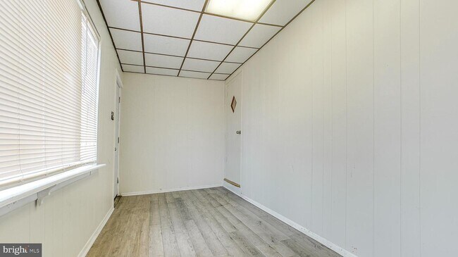 Building Photo - 349 S Springfield Rd