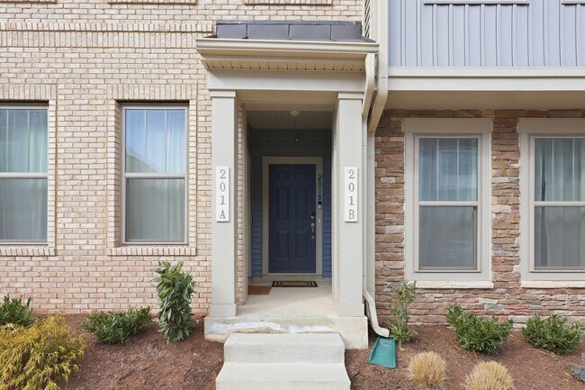 Building Photo - ***Coming Soon*** Stunning and Sun-filled 3 Bed 2.5 Bath Condo In Village At Manassas Park Condo