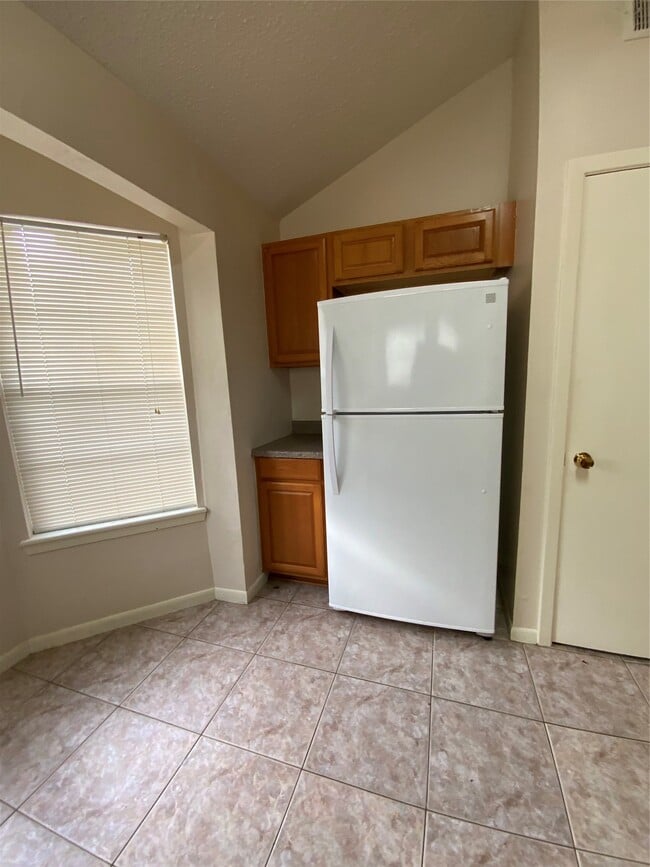 Building Photo - 5027 Kleinway Dr