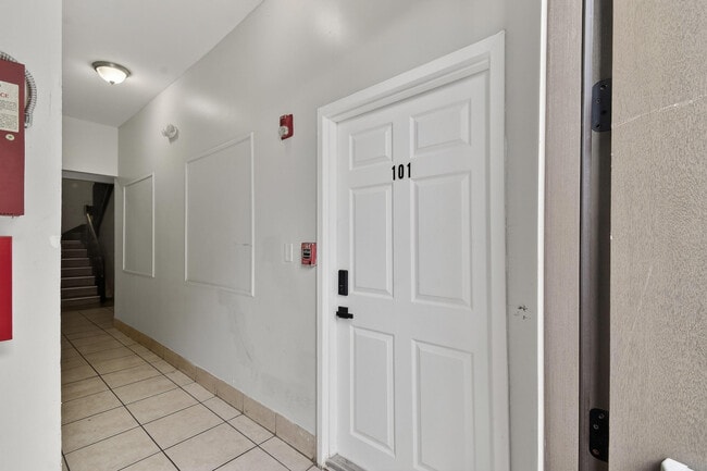 Foto del edificio - 1401 Division Ave