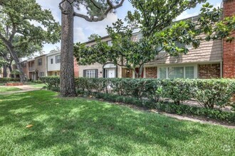 Building Photo - 12605 Huntingwick Dr
