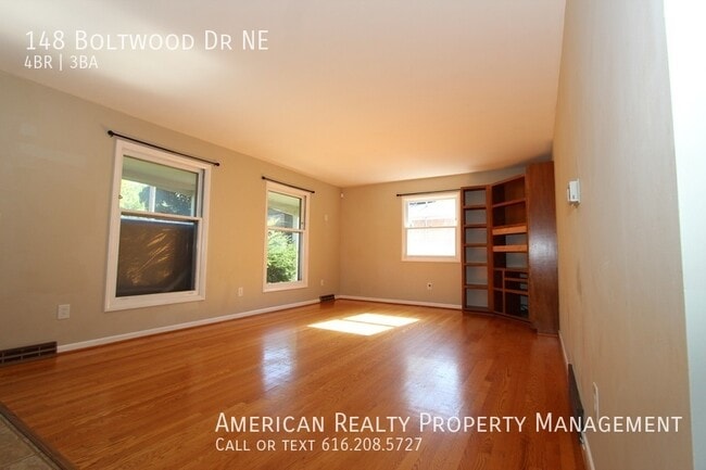 Building Photo - 148 Boltwood Dr NE