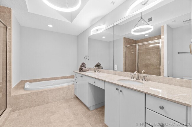 Foto del edificio - 701 S Olive Ave