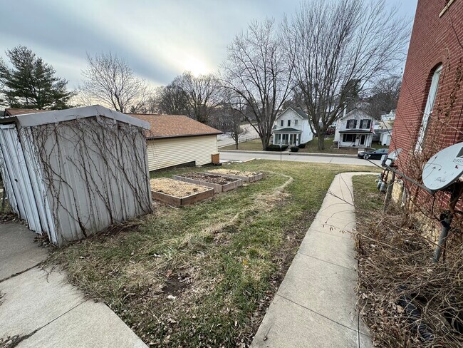 Foto del edificio - 238 N Booth St