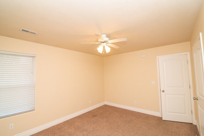 Building Photo - 205 Rylee Cir