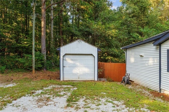 Building Photo - 562 Patillo Rd