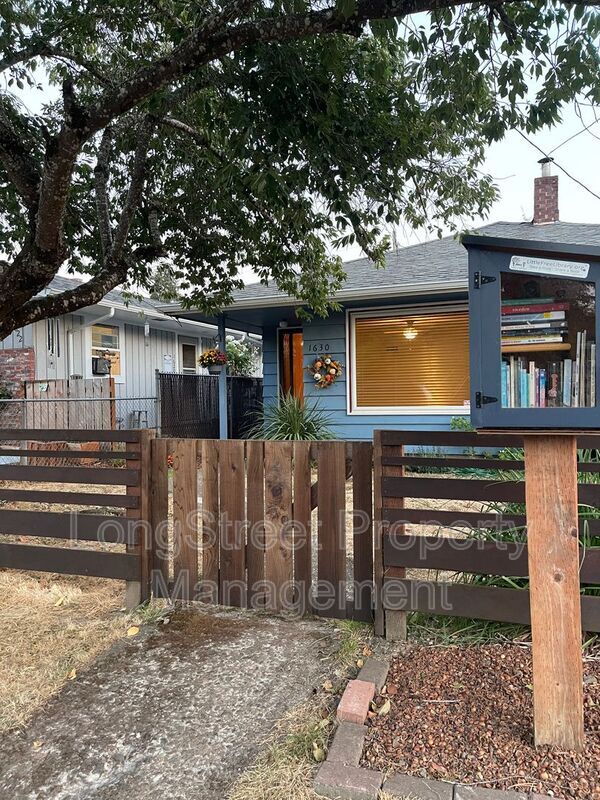 Building Photo - 1630 SW 15th Ave