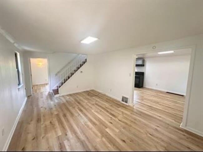 Photo - 10318 Lindberg Ave House