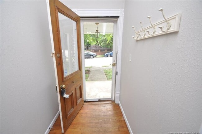 Building Photo - 310 N East St