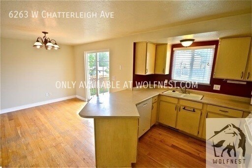Foto del edificio - No Deposit Option! Gorgeous 3 Bedroom West...