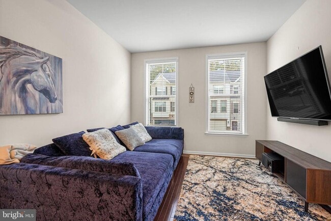 Foto del edificio - 9016 Endicott Pl