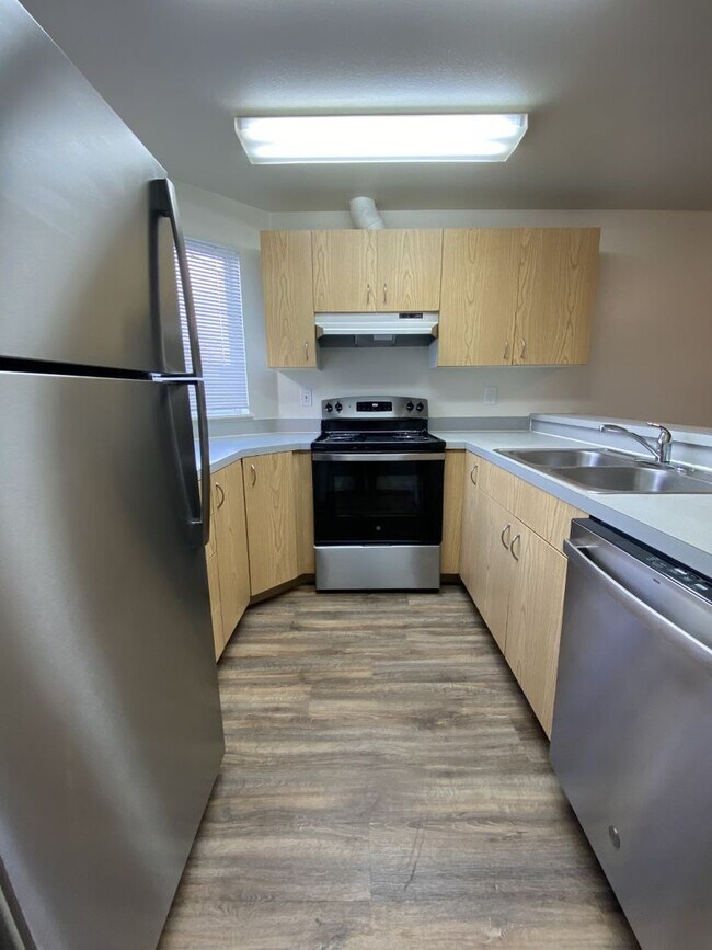 Foto del edificio - 1434 N Raymond St