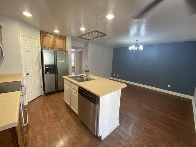 Foto del edificio - "Charming 3-Bed Townhouse in St. George – ...